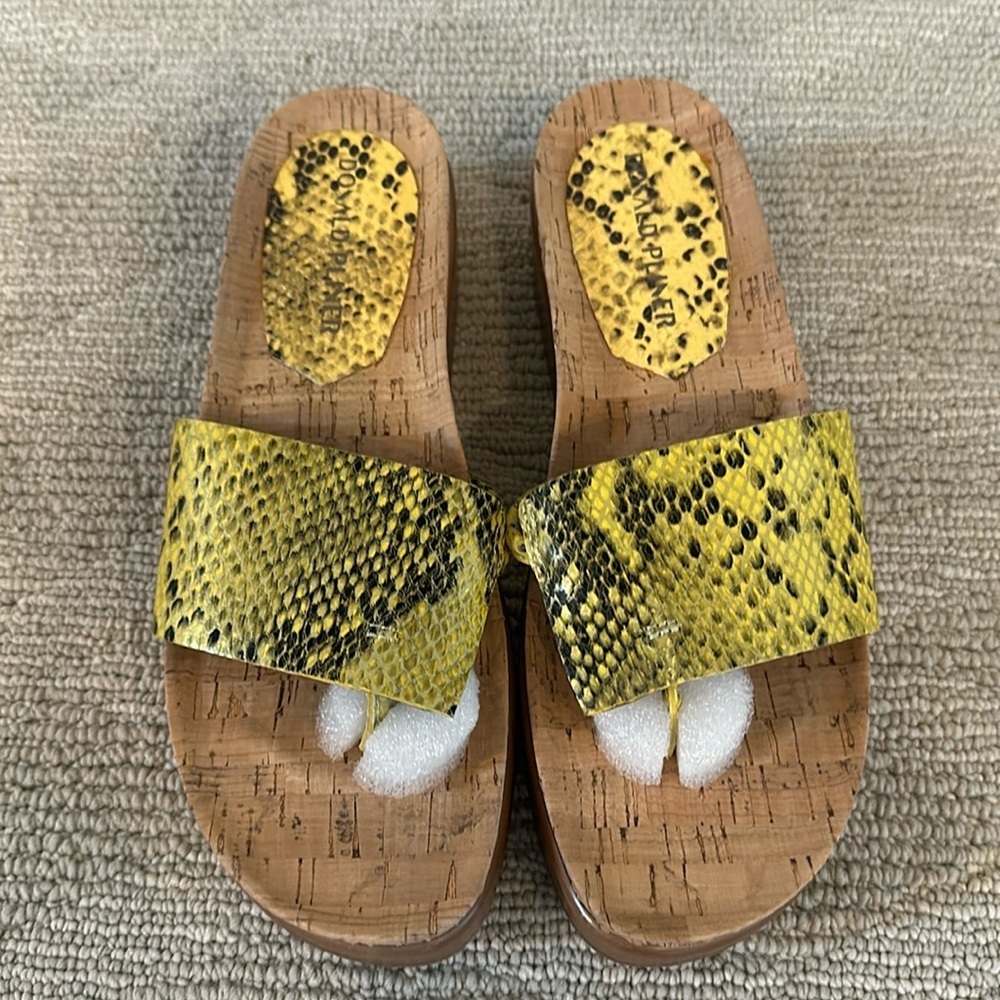 NWB Donald Pliner pearlier python print sandals​